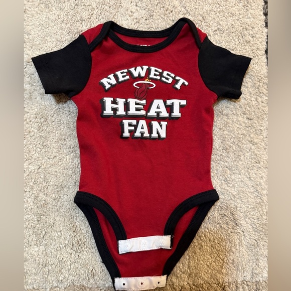 NBA Miami Heat Red and Black Bodysuit - Picture 1 of 3